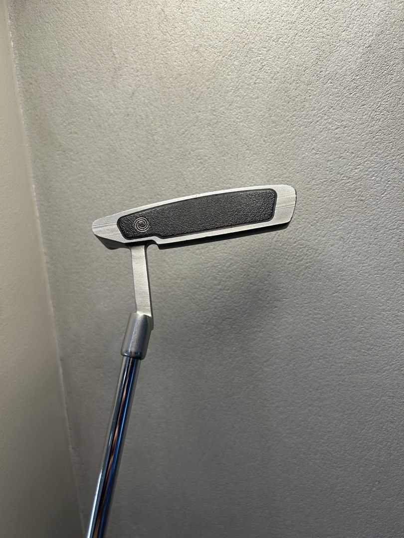 Odyssey Dual Force Classics 660 Putter with Head Cover (Category: Golf) located in Makati City. Submitted by discountshopper (Listing ID 1447760255, Image 3). Description: - Odyssey Dual Force Classics 660 Putter - Includes Odyssey headcover - Shows minor scuffs from normal use - Perfect for your next golf game.