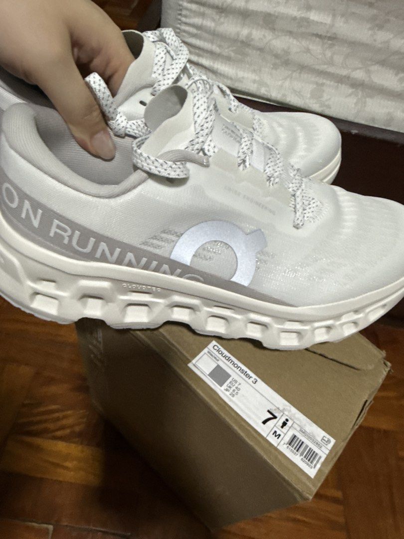 On Cloudmonster 3 Running Shoes White USM 7 (Category: Sneakers) located in Quezon City. Submitted by luckytiger_0204 (Listing ID 1447811877, Image 3). Description: - Brand: On - Model: Cloudmonster 3 - Size: US Men's 7 (EU 40, UK 6.5, JP 25) - Ideal for: Running, everyday wear - Features: Lightweight, comfortable.