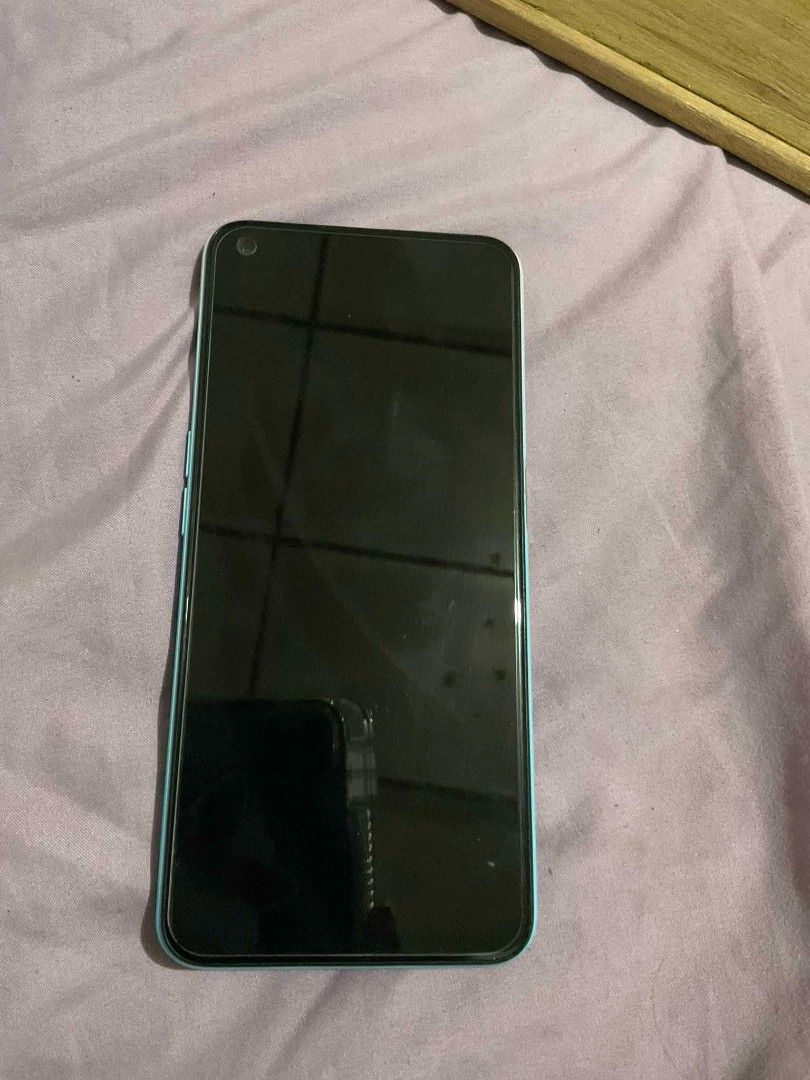 Oppo A92 (Category: OPPO) located in Manila. Submitted by aglcmusic42894 (Listing ID 1447779338, Image 1). Description: ❤️Oppo A92 ❤️ ✔️8GB+128GB ✔️48MP Quad Camera ✔️1080P Neo-Display ✔️Used for 3years ✔️Lady owned ❌Honest issue: Battery. Hindi na ganun ka-kunat but can last parin almost a day. Inclusions: -Orig box -Orig charger head -Tempered glass.