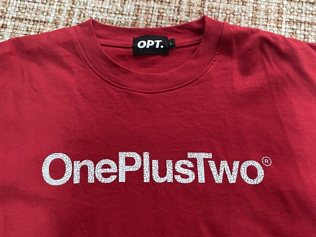 OPT crack tee (Category: Coats, Jackets and Outerwear) located in Plentong. Submitted by aminrahman14 (Listing ID 1447705237, Image 2). Description: Opt crack tee Like new Condition 9/10 Pit 23/28 Nego .