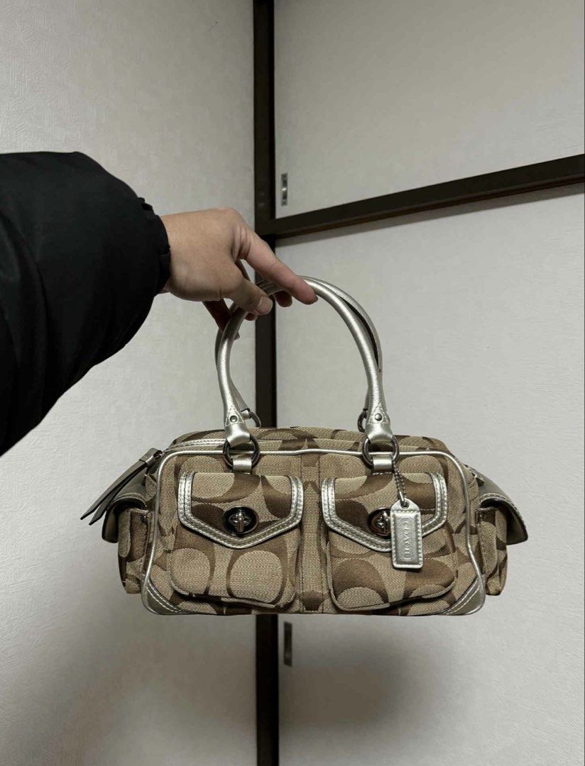 Original Coach Legacy Mini Boston #6231 (Category: Luxury Bags & Wallets) located in Morong. Submitted by alileiii (Listing ID 1447689867, Image 1). Description: .