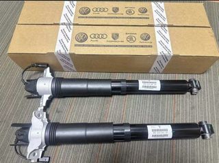JAGUAR LAND ROVER BENTLEY AUDI VOLKSWAGEN SKODA PORSCHE VOLVO MASERATI FERRARI PARTS Collection item 2