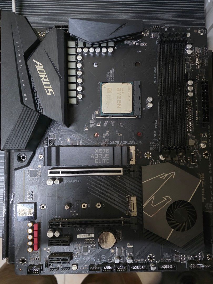 Parts Out (Category: Computer Parts) located in Caloocan City. Submitted by livemoon_d019c8 (Listing ID 1447741605, Image 1). Description: Ryzen 5 3600 - 1500 ( Sold) Aorus X570 Elite - 1500 ( No power)- Repairable PSU 700W - 1000 ( Sold) Fans - 500 ( Sold) Price is still nego. RFS: Nag upgrage ng Processor at Boards to AM5..