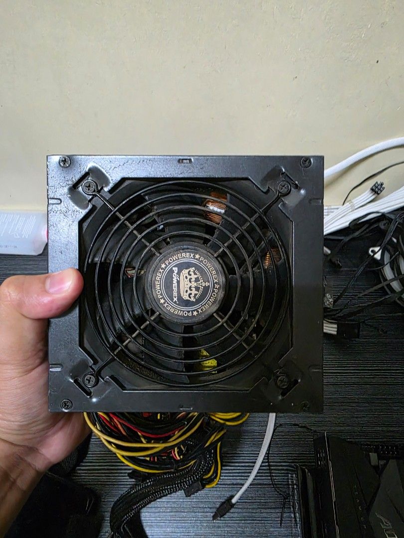 Parts Out (Category: Computer Parts) located in Caloocan City. Submitted by livemoon_d019c8 (Listing ID 1447741605, Image 3). Description: Ryzen 5 3600 - 1500 ( Sold) Aorus X570 Elite - 1500 ( No power)- Repairable PSU 700W - 1000 ( Sold) Fans - 500 ( Sold) Price is still nego. RFS: Nag upgrage ng Processor at Boards to AM5..