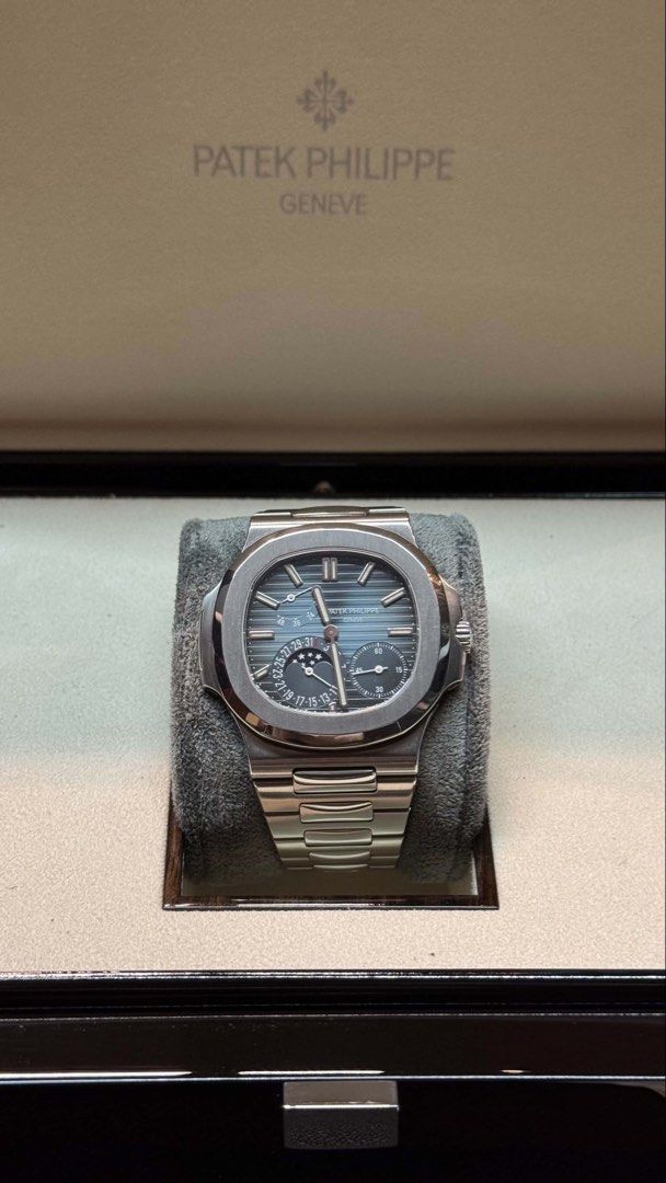 Patek Philippe Nautilus Blue Dial (Category: Luxury Watches) located in Manila. Submitted by theluxurywatchclub (Listing ID 1447719576, Image 3). Description: Patek Philippe Nautilus Blue Dial Reference 5712/1A Inclusion Complete Set Year 2021 9,000,000.