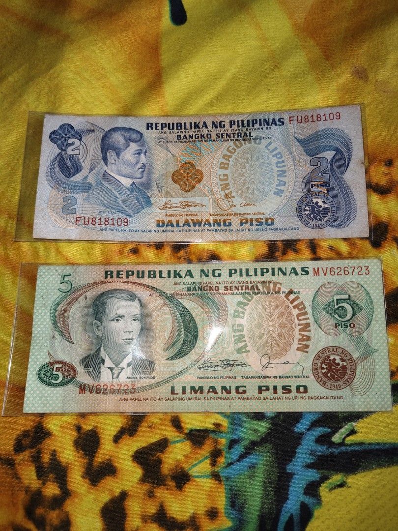 Philippine Peso Banknotes - 2, 5, 10 Piso Bills (Category: Currency) located in Antipolo. Submitted by rllenrapnap (Listing ID 1447728073, Image 1). Description: 450 set 4 pcs - Collection of older Philippine Peso banknotes - Includes 2 Piso, 5 Piso, and 10 Piso bills - Ideal for numismatists and history enthusiasts - All bills are kept in protective sleeves.