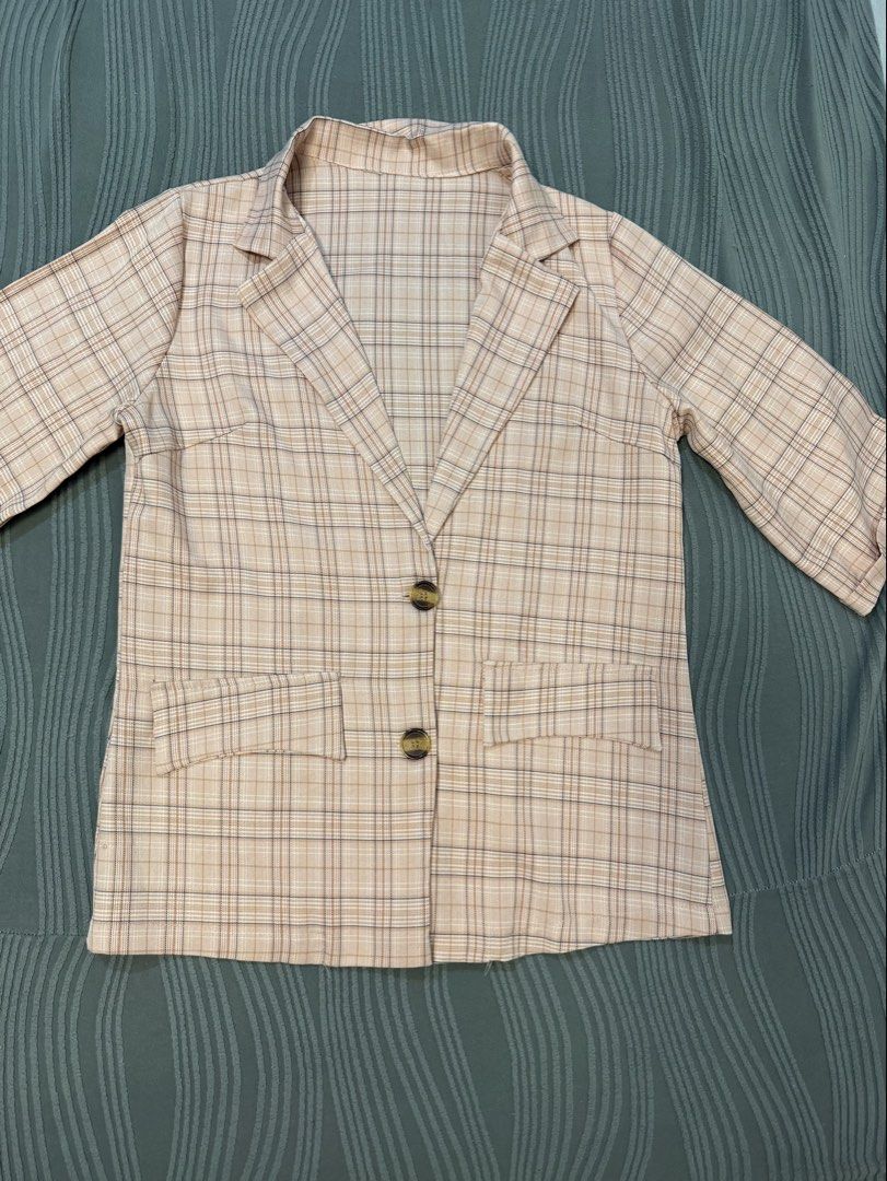 Pink Korean Blazer and Shorts Set (Category: Sets or Coordinates) located in Arayat. Submitted by decluk8 (Listing ID 1447878143, Image 3). Description: Size: S-M .