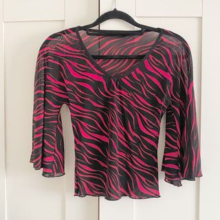 (Category: ) located in . Submitted by shopsundayx (Listing ID 1447682145, Image 1). Description: .