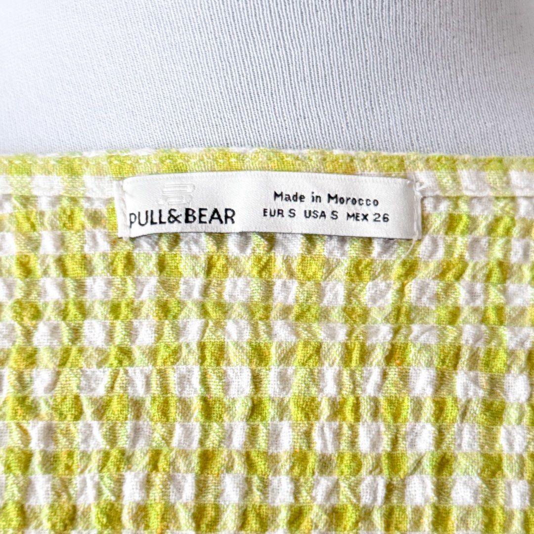 Pull & Bear Gingham Button Front Crop Top (Category: Others Tops) located in Antipolo. Submitted by rosywardrobe (Listing ID 1447810325, Image 2). Description: 🎀 MAKE READING A HABIT 🎀 • No order form, no reservation! • Strictly 1 day reservation • Payment first before order processing • No return, No exchange • Don’t make an offer if you’re not 100% sure • No shipping every weekends — PAYMENT CHANNELS — • GCash • Gotyme • Maya • BDO • BPI • Un