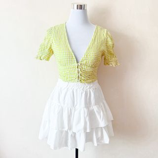 (Category: ) located in . Submitted by rosywardrobe (Listing ID 1447810325, Image 1). Description: .