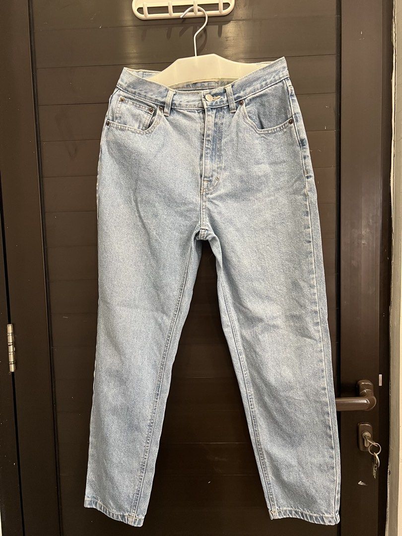Pull and bear mom jeans (Kategori: Bawahan) berada di Jakarta Pusat. Dikirim oleh prelovedstuffnvs (ID iklan 1447787740, Gambar 1). Deskripsi: Pull n bear mom jeans High waisted No defect Untuk contoh pemakaian bs chat yaa.