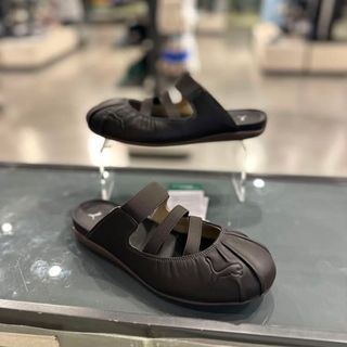 (Category: ) located in . Submitted by miqboutique (Listing ID 1447682668, Image 1). Description: .