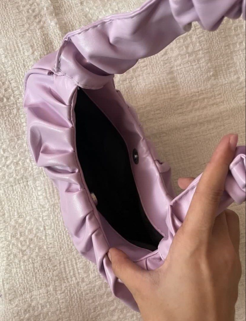 Purple Kili Bag (Category: Shoulder Bags) located in Manila. Submitted by sevdeclutter (Listing ID 1447753751, Image 2). Description: .