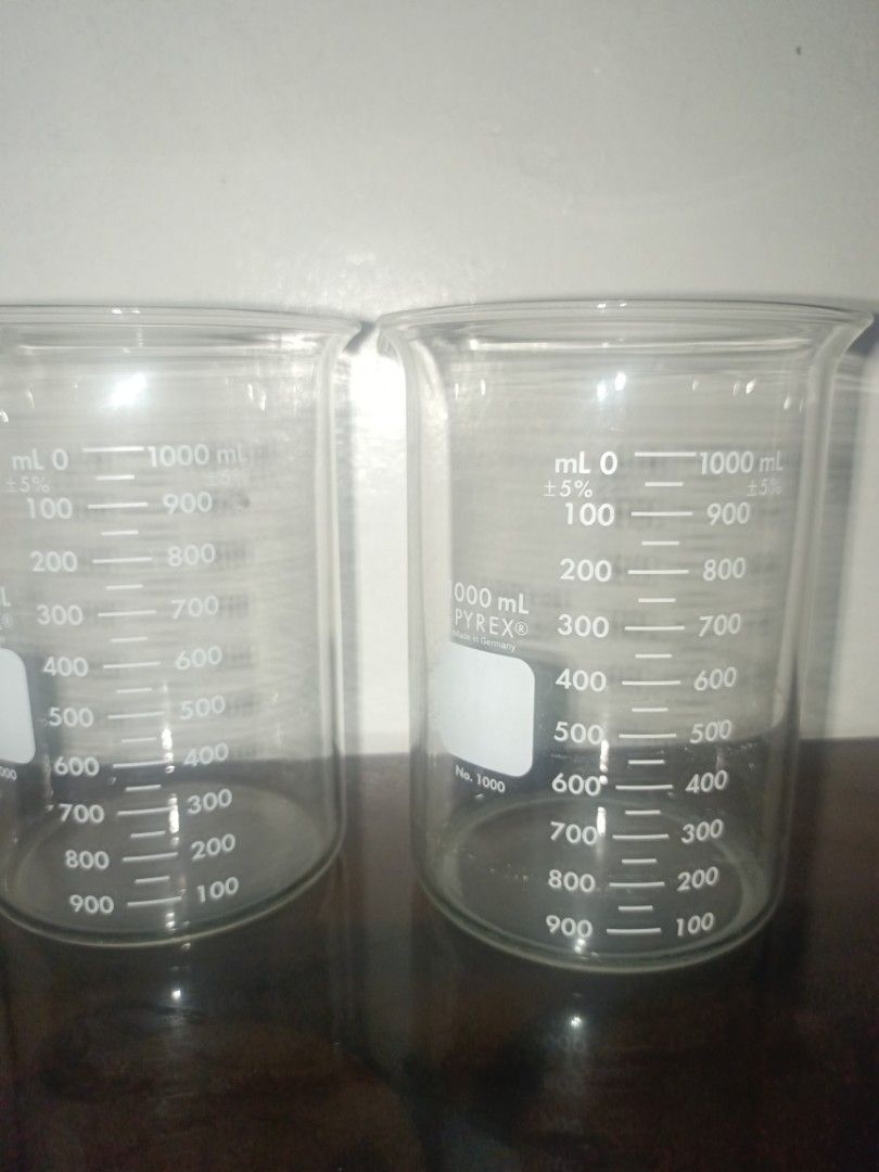 Pyrex Glass Beakers (1000ml & 2000ml) (Category: Medical Supplies & Tools) located in Quezon City. Submitted by eyesellgoodthings (Listing ID 1447756946, Image 2). Description: Pyrex Beaker ₱2,500 take all (1 beaker 600ml) 160 (2 beaker 1000ml) P960 (3 beaker 2000ml) 2,400 - Set of Pyrex glass beakers - Includes 1000ml and 2000ml sizes - Ideal for science experiments or kitchen use - Features clear, accurate measurement markings - Minor scuffs fr
