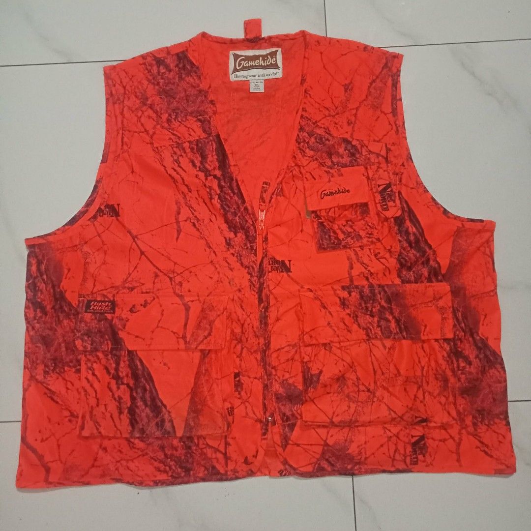 Real tree (Category: Activewear) located in Alaminos. Submitted by abarrajohn21856 (Listing ID 1447842265, Image 2). Description: 📍Real tree outdoor hunting vest 📍All of them are in GoodCondition❗ 📍Price start at 200 to 500 📍 Aspack price 2k free shipping.