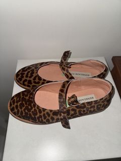 (Category: ) located in . Submitted by jayms_closet (Listing ID 1447806774, Image 1). Description: .