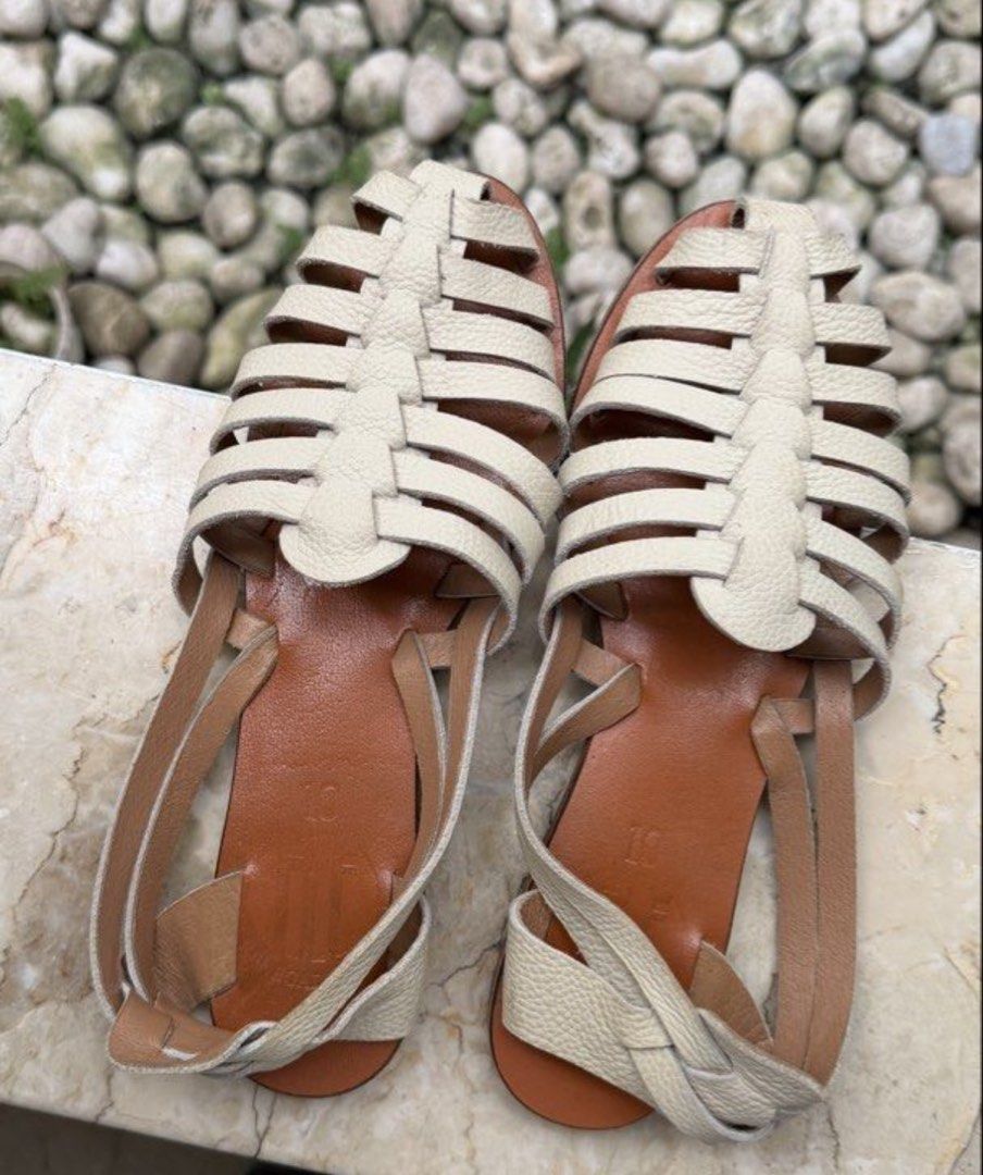 Renegade Folk Timeless Flats Size 10 (Category: Flats & Sandals) located in Quezon City. Submitted by reemaml (Listing ID 1447817108, Image 1). Description: - Leather sandals - Woven cream upper - Brown sole - Size 10 - Comfortable and stylish for casual wear.
