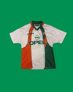 (Category: ) located in . Submitted by cultfavefootballshirts (Listing ID 1447834951, Image 1). Description: .