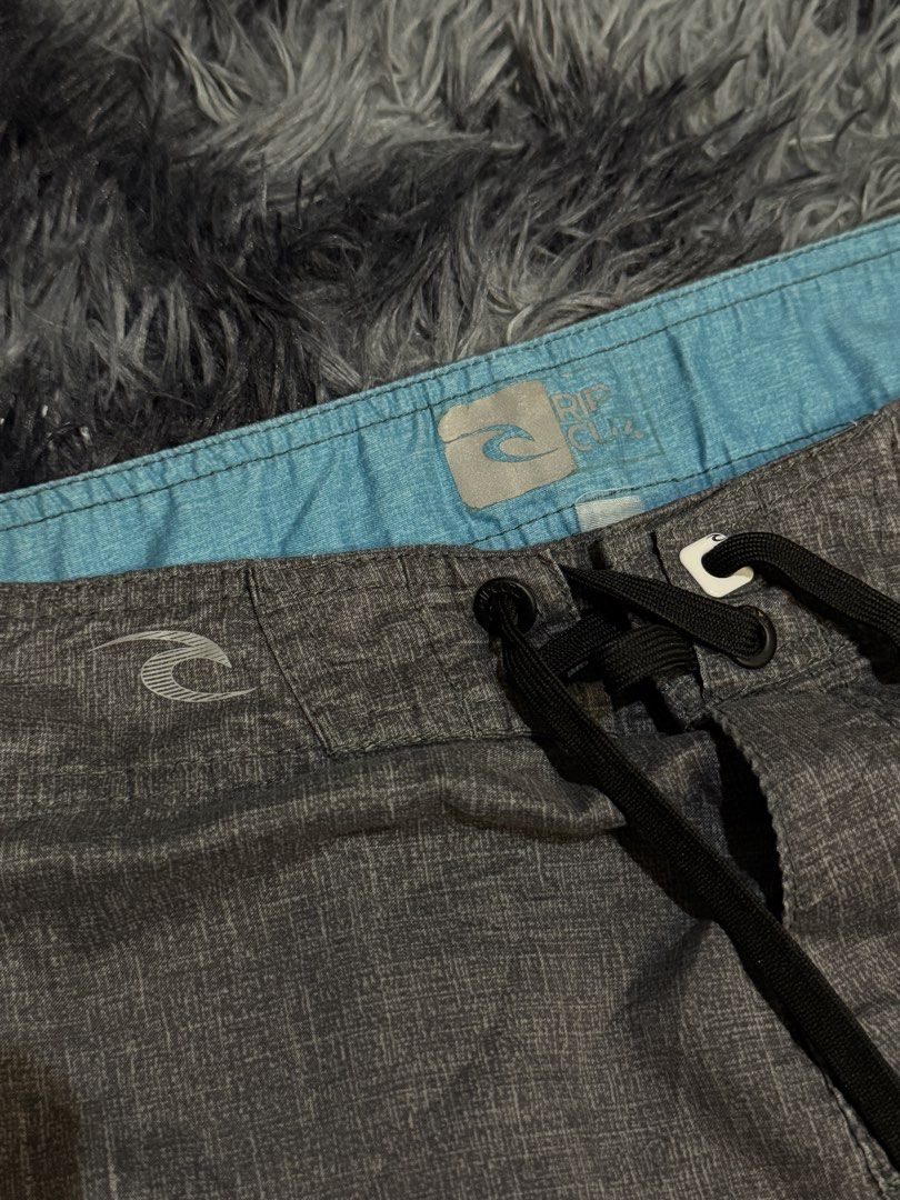 Rip Curl Board Shorts Grey Men's Size 32 (Category: Shorts) located in Manila. Submitted by keithanced50261 (Listing ID 1447680563, Image 2). Description: - Grey Rip Curl board shorts - Drawstring waist for adjustable fit 32x21.