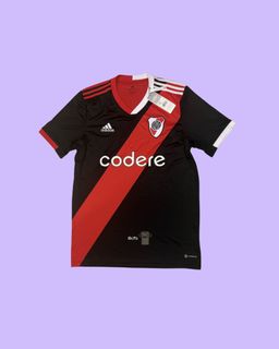 (Category: ) located in . Submitted by cultfavefootballshirts (Listing ID 1447845994, Image 1). Description: .