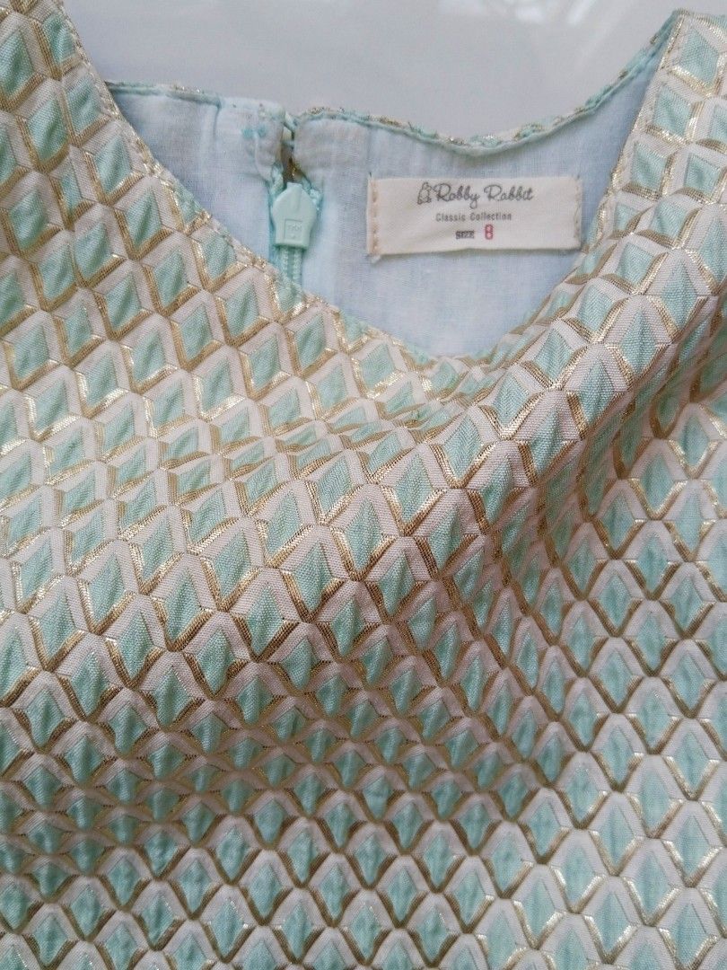 Robby Rabbit Terno (size 8) (Category: Babies & Kids Fashion) located in San Pascual. Submitted by wisecloud_e41898 (Listing ID 1447787844, Image 3). Description: .