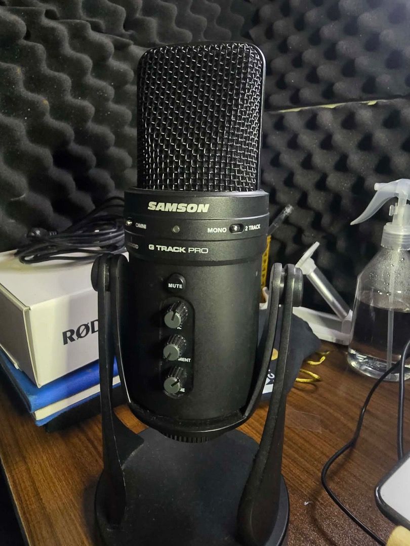 Samson g track mic (Category: Microphones) located in Legazpi City. Submitted by gerliemej34718 (Listing ID 1447837160, Image 2). Description: .