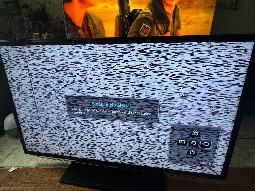 Samsung 40 inch LED TV with issues (Category: TV) located in Muntinlupa City. Submitted by jay826 (Listing ID 1447862718, Image 2). Description: - Kids' Air Jordan 1 Mid SE - Size: US 2.5Y (UK 2, EUR 34, CM 21.5) - Origin: Made in Indonesia - Ideal for: Everyday wear or collectors - Condition: Please check photos for detailed condition..
