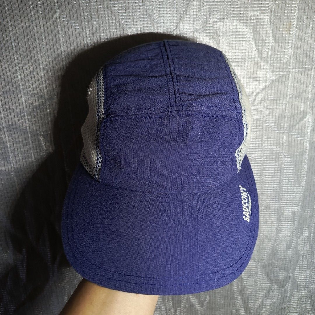 SAUCONY Running Cap (Category: Caps & Hats) located in Manila. Submitted by deftzy (Listing ID 1447685706, Image 1). Description: Good condition No issue Color rate: 8.5/10.