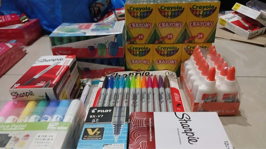 School Supplies Bundle (Category: Stationery & School Supplies) located in Manila. Submitted by xaintkea (Listing ID 1447840526, Image 3). Description: BRAND NEW & SEALED: for Only ₱1,000! Decluttering high-quality, branded art materials. Massive discount, perfect for students, hobbyists, or artists! Selling only as a bundle. What’s Included (All Sealed/Brand New): * Faber-Castell: 48-pc Watercolor Pencils + 36-pc Color Pencils + 12-pc Color Penc
