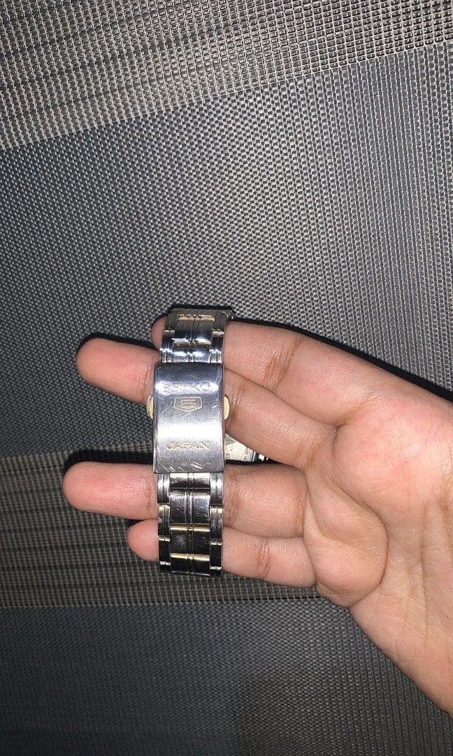 Seiko 5 SNKF04 Automatic (Category: Luxury Watches) located in Manila. Submitted by slayandchic (Listing ID 1447863716, Image 2). Description: Seiko 5 SNKF04 Automatic Specifications: • Seiko 5 SNKF04 [7s26-03B0] • 7s26 Automatic movement • Day-Date display • Original dial, hands, movement, case, and bracelet • 20mm lug width • Stainless-steel appearance (gold plating removed) • Hardlex crystal Condition: • Running well and keeping time • Normal 