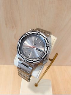 (Category: ) located in . Submitted by sktimepieceenterprise (Listing ID 1447764005, Image 1). Description: .