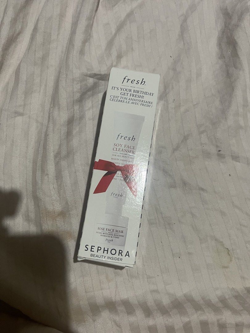 Sephora Fresh Soy Face Cleanser & Rose Face Mask Set (Category: Face Care) located in Manila. Submitted by caire4l (Listing ID 1447796923, Image 1). Description: - Includes travel-size Soy Face Cleanser: - Includes travel-size Rose Face Mask: - Sephora birthday beauty insider .
