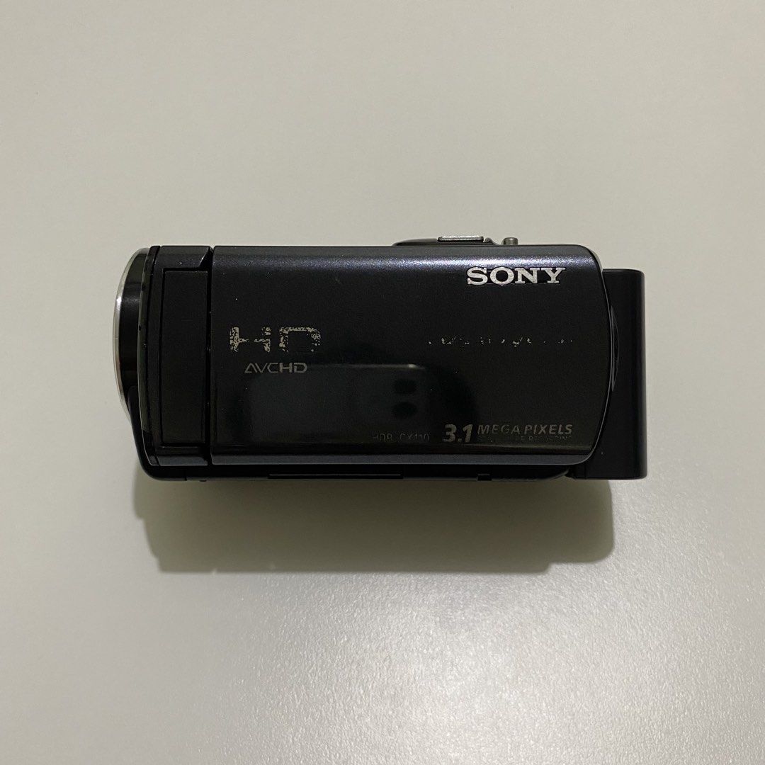 Sony HDR-CX11E Camcorder (Category: Video Cameras) located in Manila. Submitted by ellexyz (Listing ID 1447760709, Image 1). Description: Sony HDR-CX11E Camcorder / Video camera Rfs: Decluttering Bought for 8,000, selling for half the price because of a ghost touch/button glitch issue. Pls message me so I can show you as maybe you can get it fixed..