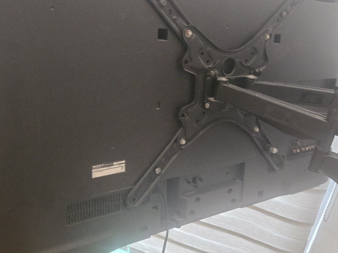 Sony Television (Category: TV) located in Manila. Submitted by ezehzzyboy (Listing ID 1447838134, Image 3). Description: - Sony TV - Sleek black finish - Perfect for all your entertainment needs - In excellent working condition - Ready for its new home.