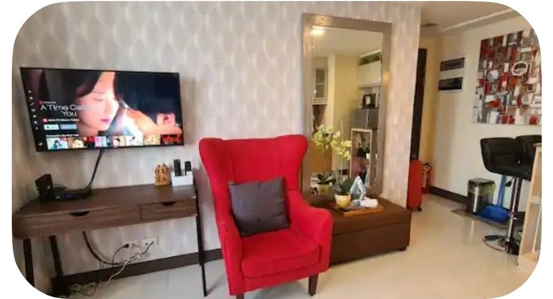 Studio Unit at Viceroy Residences, Taguig (Category: Apartments & Condos) located in Paranaque City. Submitted by paurororo (Listing ID 1447766056, Image 2). Description: Executive studio unit at Viceroy McKinley Hill! Located in a prime location within walking distance to Venice Grand Canal Mall, restaurants, grocery store, salons, etc. 5 mins away from Bonifacio Global City where you can find major shopping areas such as Bonifacio High Street, 