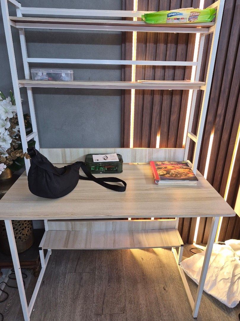Study Table (Category: Tables & Sets) located in Singapore. Submitted by yrfavana4212969 (Listing ID 1447809880, Image 1). Description: white metal and wood study desk.