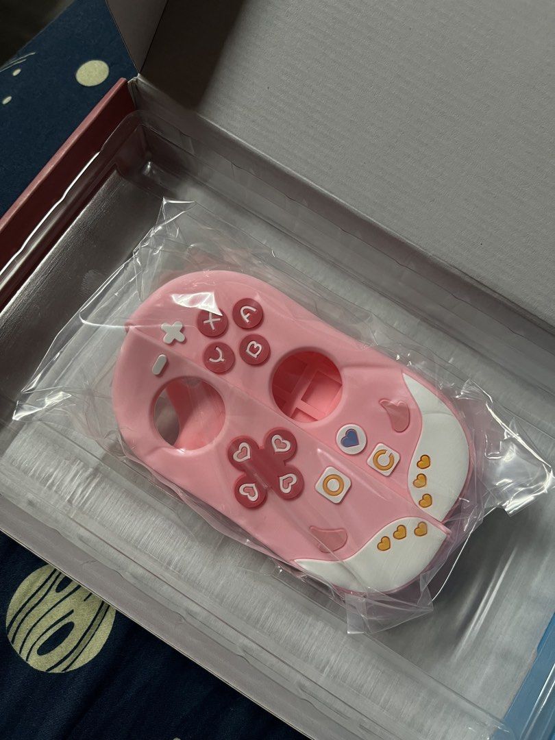 Switch 2 Casing (Category: Cases & Covers) located in Bukit Gambir. Submitted by suhazk (Listing ID 1447781747, Image 3). Description: Switch 2 Casing RM20 inc postage - salah beli casing - memang tak pernah pakai. .