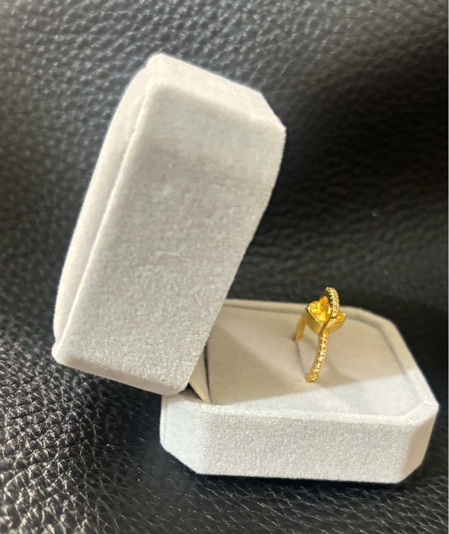 Teardrop Adjustable Gold Ring with Box (Category: Rings) located in Mandaue City. Submitted by Currentcrs (Listing ID 1447856959, Image 3). Description: .