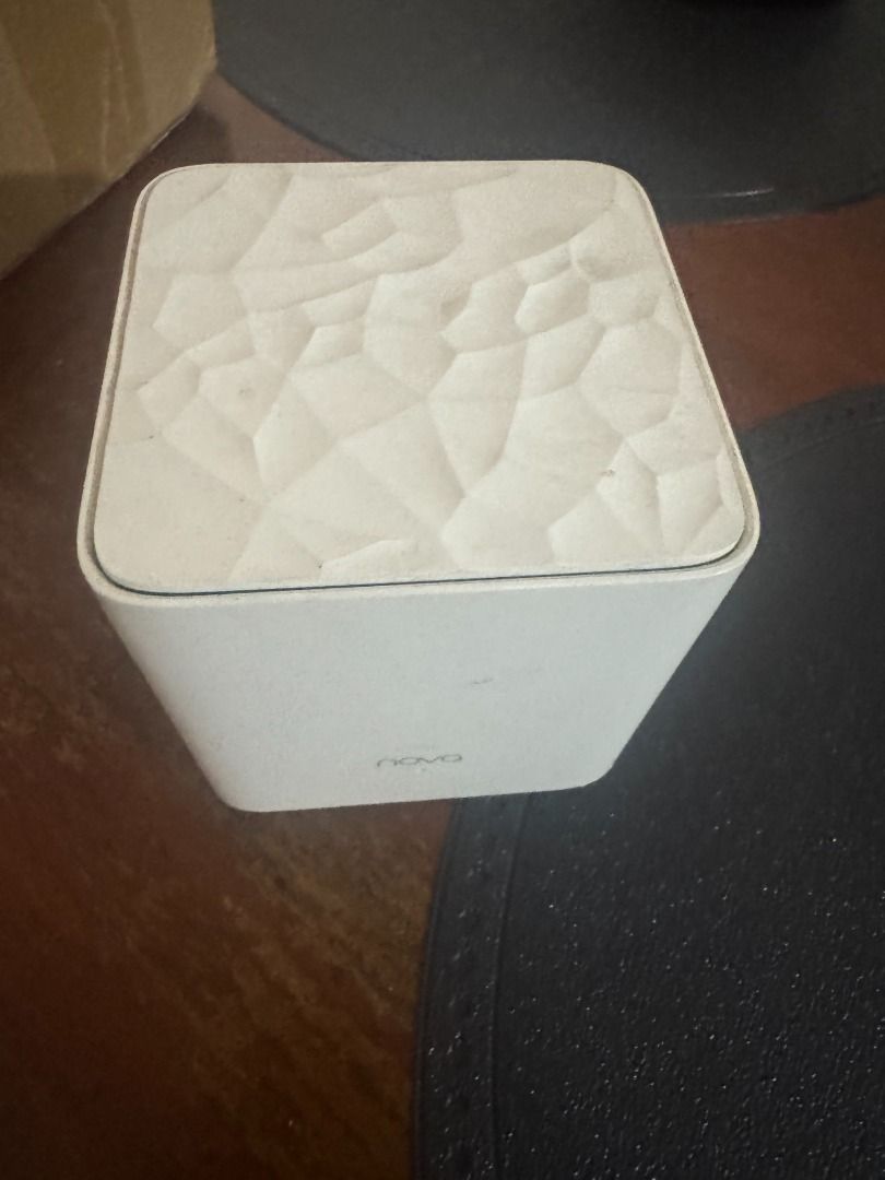 Tenda NOVA WiFi Router Mesh (Category: Networking) located in Muntinlupa City. Submitted by jay826 (Listing ID 1447862088, Image 1). Description: - White Tenda Nova WiFi mesh - no power adapter, just the router mesh - Extends your home network coverage - Works well.