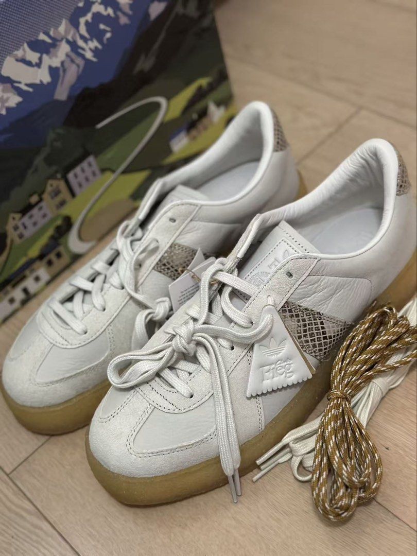 The 8th St BW Army by Ronnie Fieg for Adidas Originals & Clarks Originals (BW Army Kith x Clarks) （分類：波鞋）位於 Hong Kong。 由 ddb67 提交（商品編號 1447783190，圖片 3）。簡介： Brand new Never used Excellent condition。