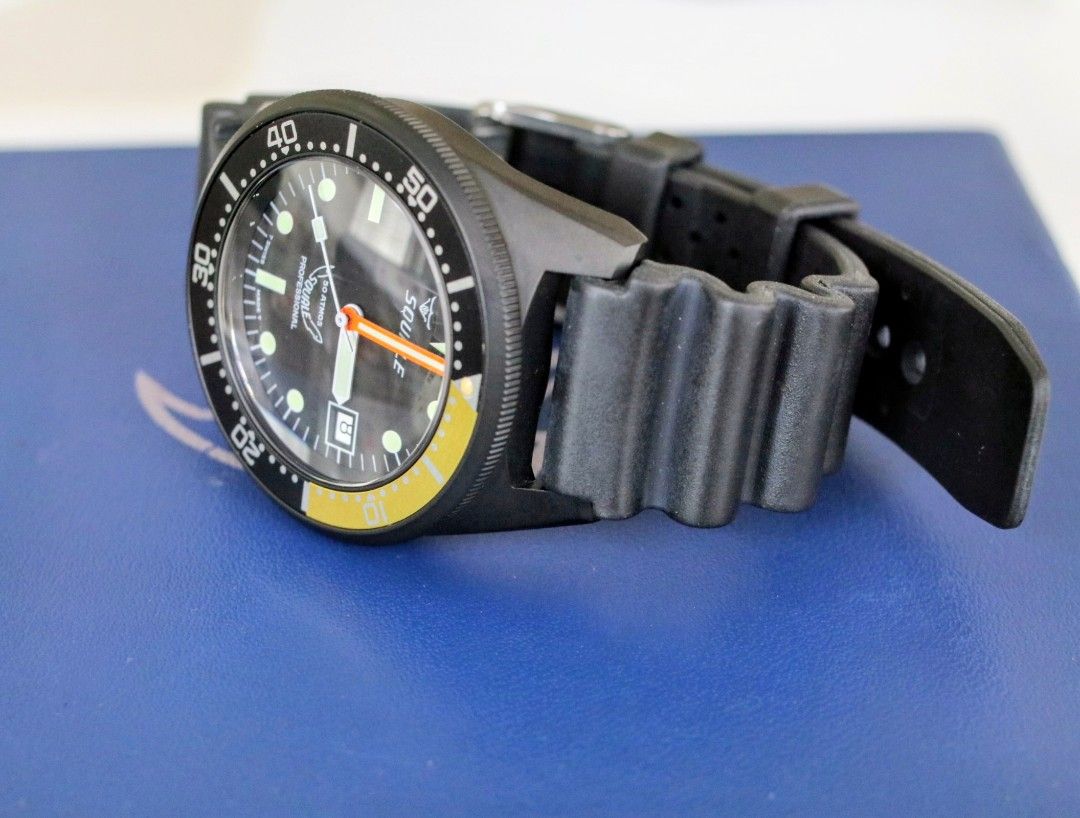 Squale 50 Atmos PVD (Category: Men's Watches) located in Quezon City. Submitted by havocelite (Listing ID 1447761501, Image 2). Description: Brand new old stock Complete with box Reference Number: 1521 PVD Movement: Swiss ETA 2824-2 Power Reserve: 38 to 40 hours Water Resistance: 500 meters / 50 ATM Case & Dimensions Material: 316L Stainless steel with a matte black PVD Diameter: ~41.5 mm to 42 mm (bezel diameter) Thickness: 12.5 mm to 13 mm Lug-