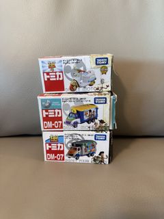 （分類：）位於 。 由 pixarkitty 提交（商品編號 1447818716，圖片 1）。簡介： 。
