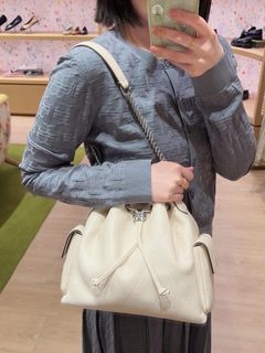 (Category: ) located in . Submitted by luxe_pick_planet (Listing ID 1447721695, Image 1). Description: .