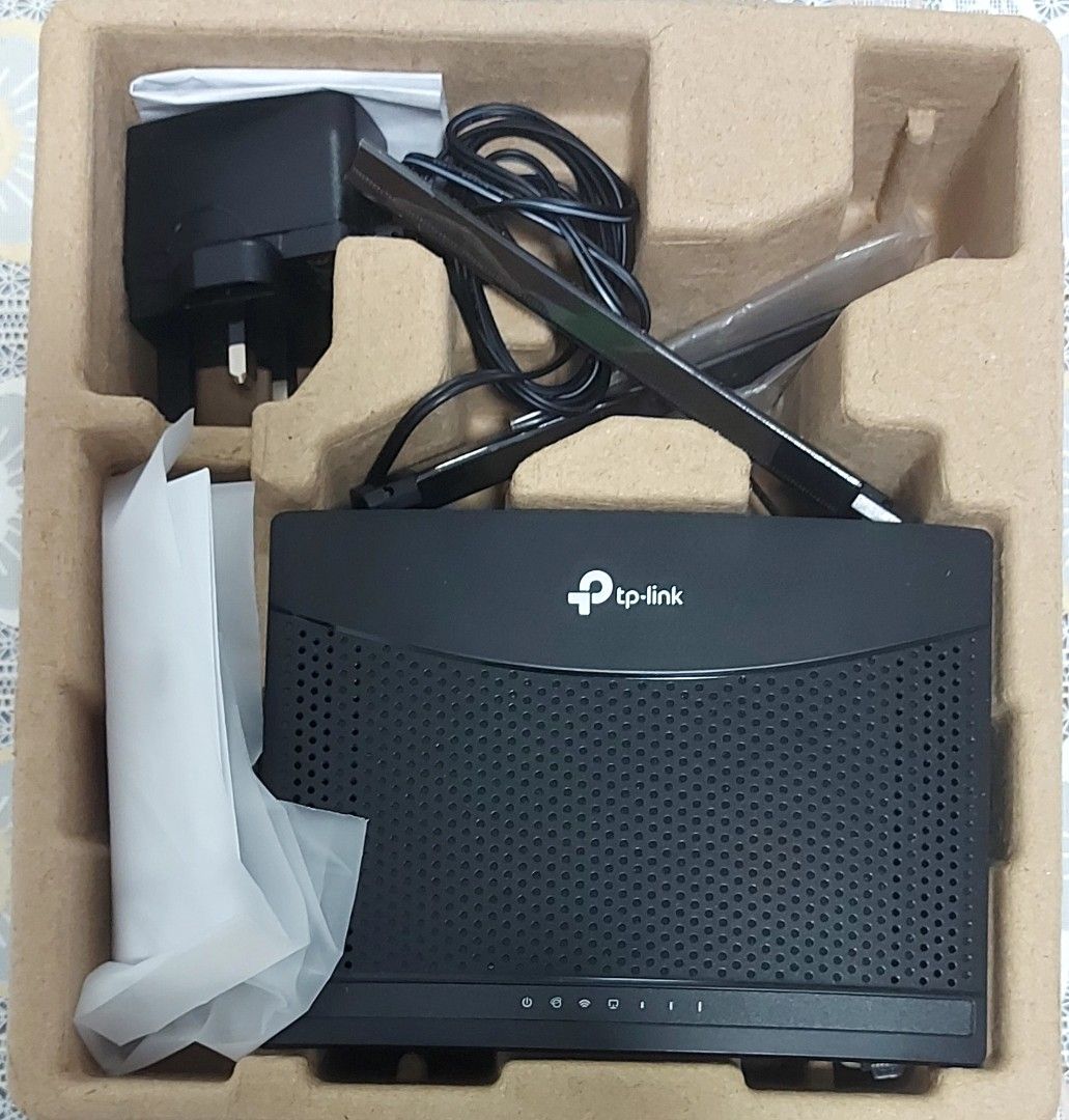 tp-link 4G LTE Router (Category: Others) located in Kuala Lumpur. Submitted by thuzarwin03 (Listing ID 1447808767, Image 3). Description: Used only for 3 days. warrenty 2 yr. Invoice attached like new.Area not matched. so bought another one..
