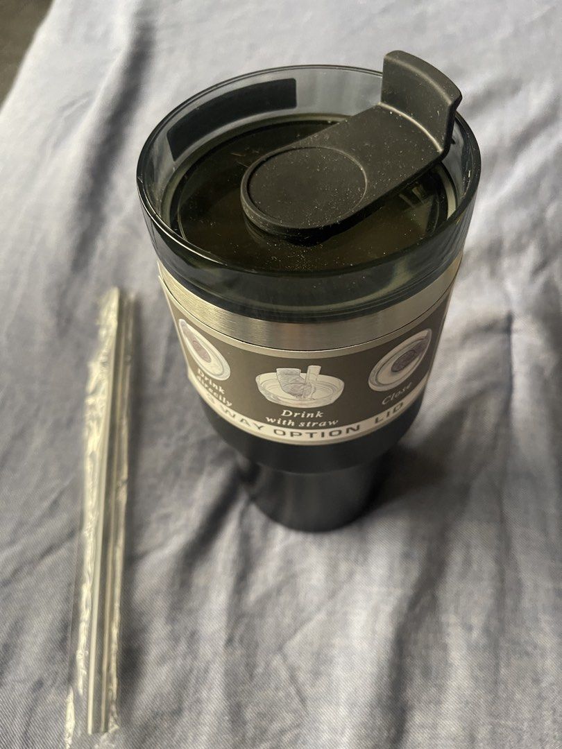 TYESO Vacuum Insulated Mug 600ml (Category: Water Bottles & Tumblers) located in San Juan City. Submitted by miggyenriquez (Listing ID 1447741822, Image 3). Description: - TYESO Vacuum Insulated Mug - Capacity: 600ml / 20oz - Keeps drinks hot or cold for hours - 3-way lid: Drink directly, use with straw, or close securely - Includes straw.