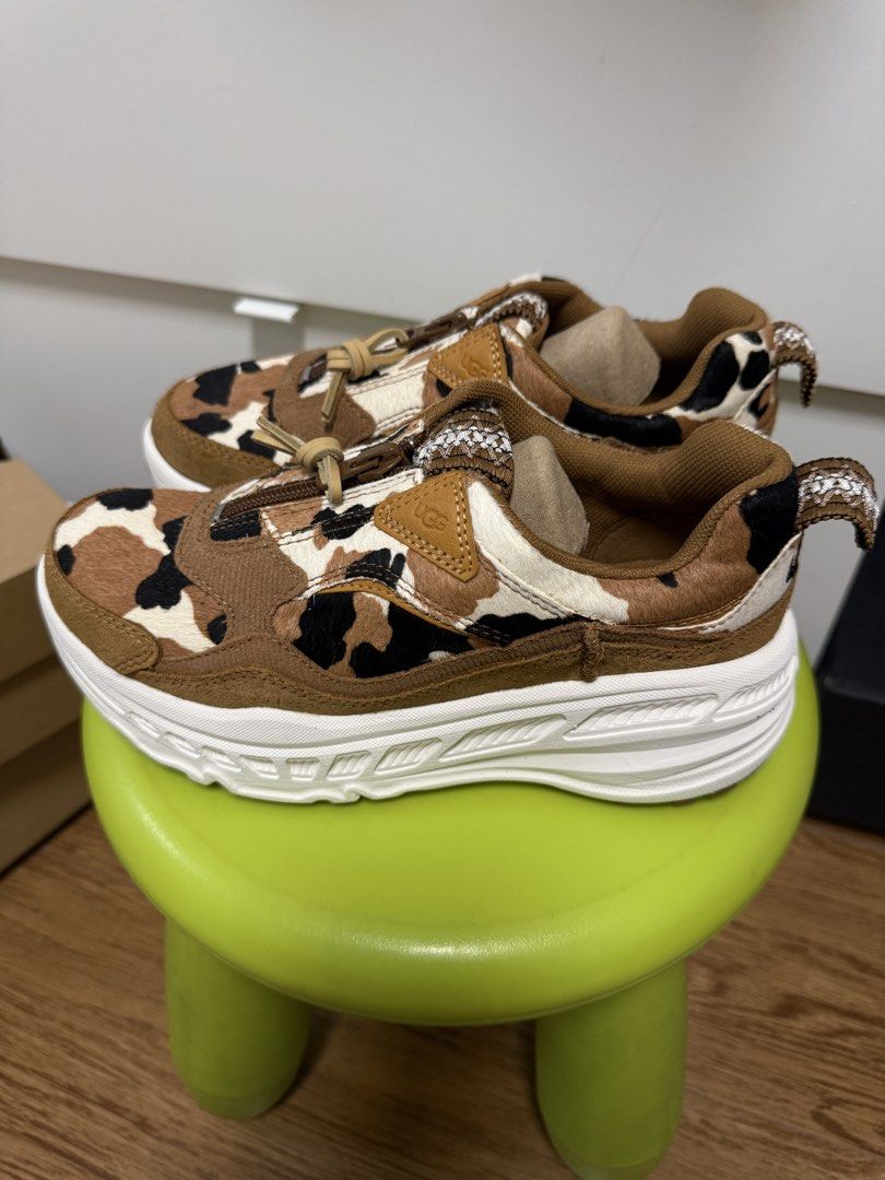 UGG （分類：波鞋）位於 Hong Kong。 由 wongcheuk 提交（商品編號 1447780834，圖片 4）。簡介： 全新Ugg鞋 USA 6 UK 4 EU 37 JP 23。
