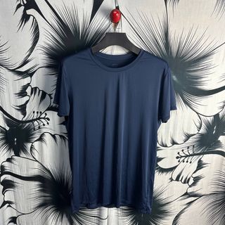 (Category: ) located in . Submitted by Vault4Fashion (Listing ID 1447693418, Image 1). Description: .