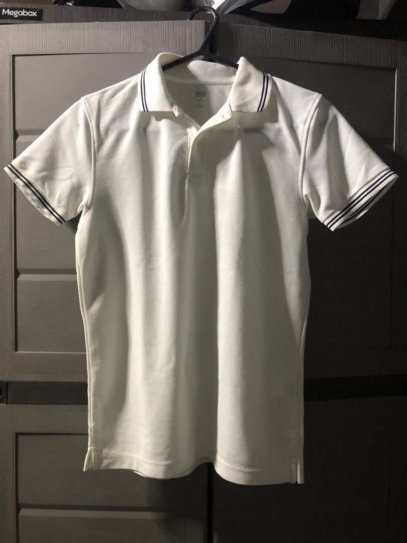 UNIQLO POLO SHIRT (Category: Tshirts & Polo Shirts ) located in Pasay City. Submitted by karendgn (Listing ID 1447789268, Image 1). Description: good as new rarwly used.