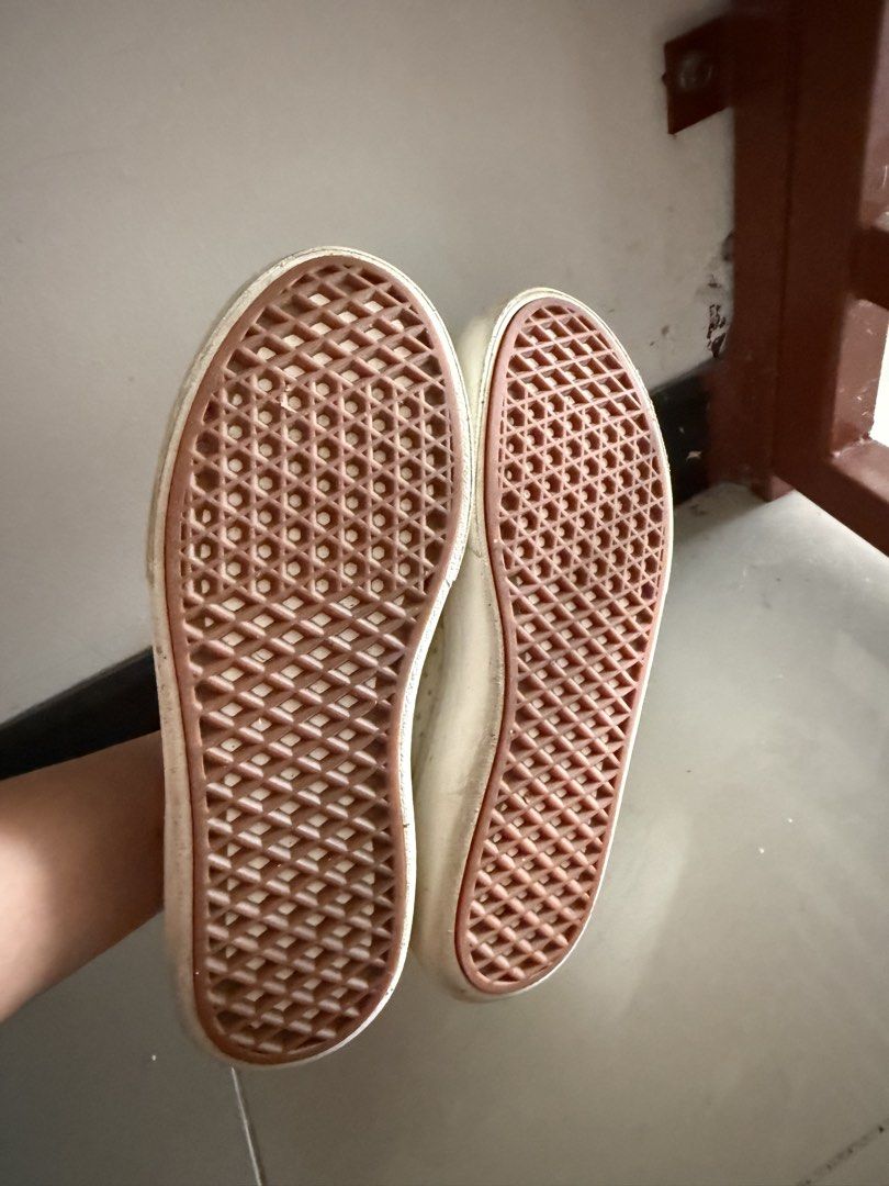 Vans (Category: Casual shoes) located in Puchong. Submitted by fikriam (Listing ID 1447730213, Image 3). Description: Well used vans. . Postage DFOD. .