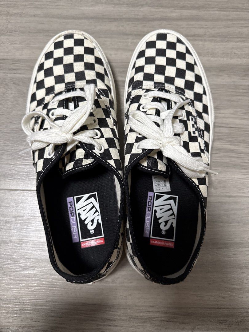 Vans （分類：波鞋）位於 Hong Kong。 由 patrick0000001 提交（商品編號 1447847593，圖片 3）。簡介： 着過兩次，接近全新。